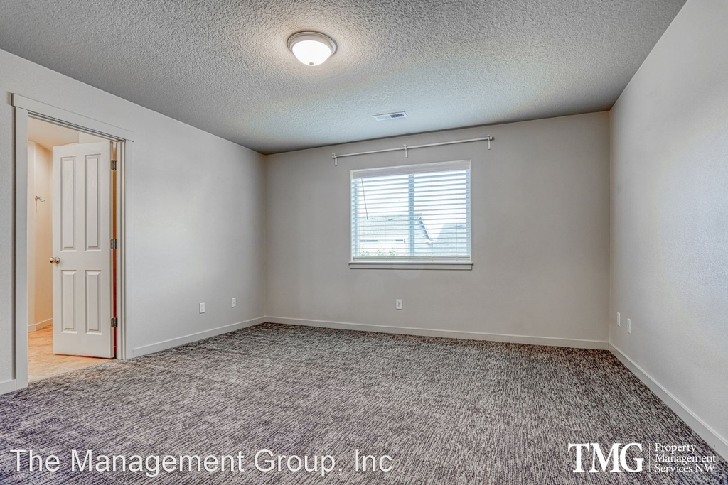 10104 Ne 144th Court - Photo 17