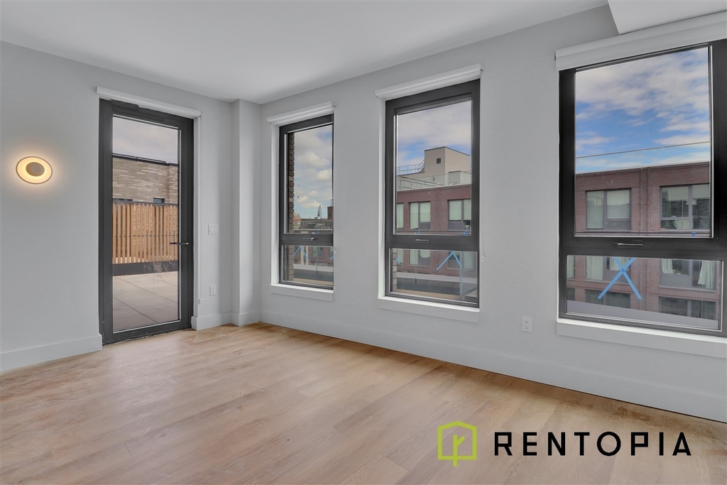 130 Hope Street - Photo 1
