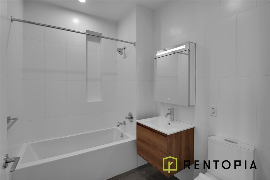 280 Meeker Avenue - Photo 4