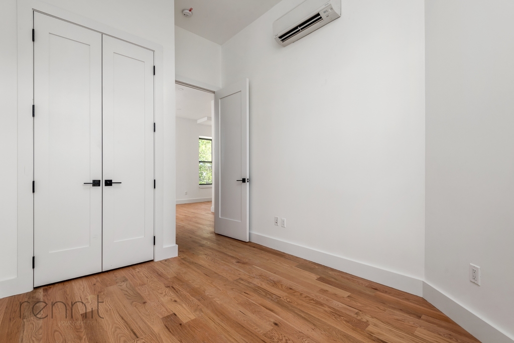 808 Putnam Avenue - Photo 5
