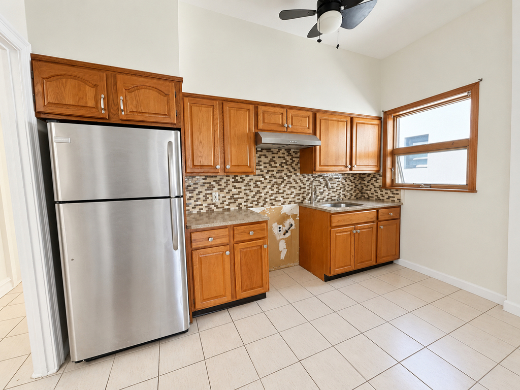 62nd Street and 19th Avenue  - Photo 12