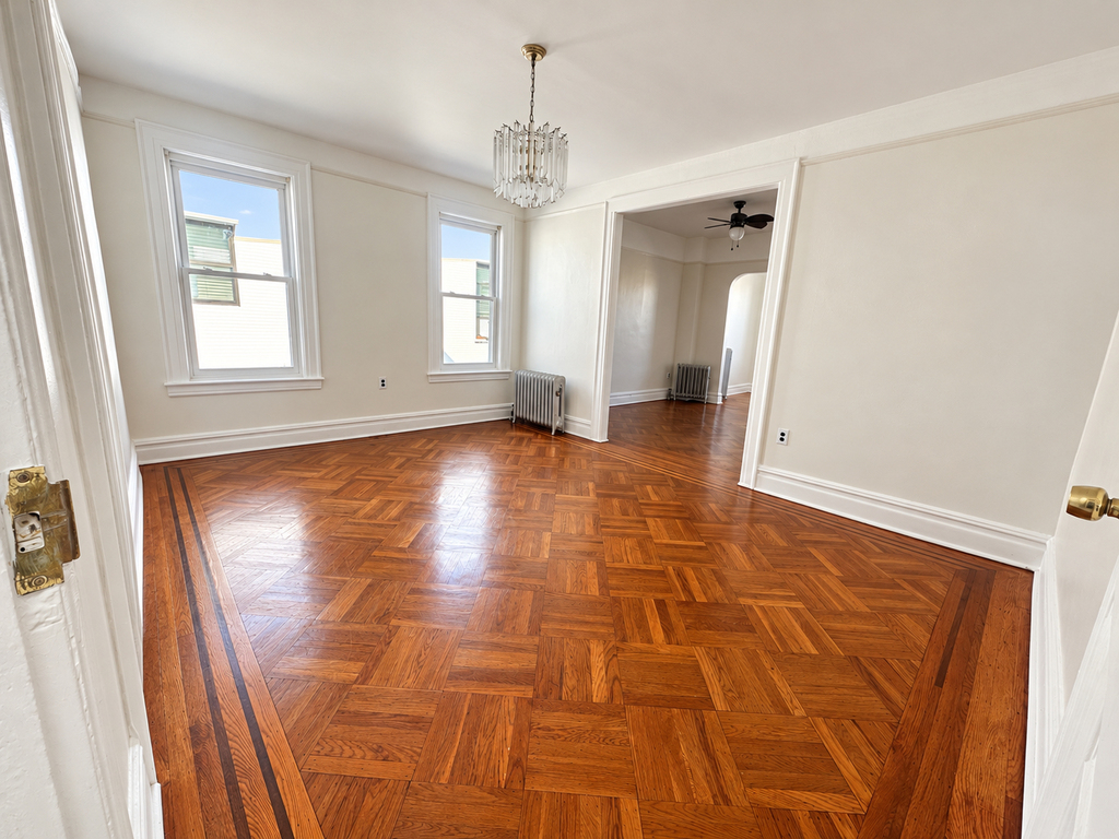 62nd Street and 19th Avenue  - Photo 10