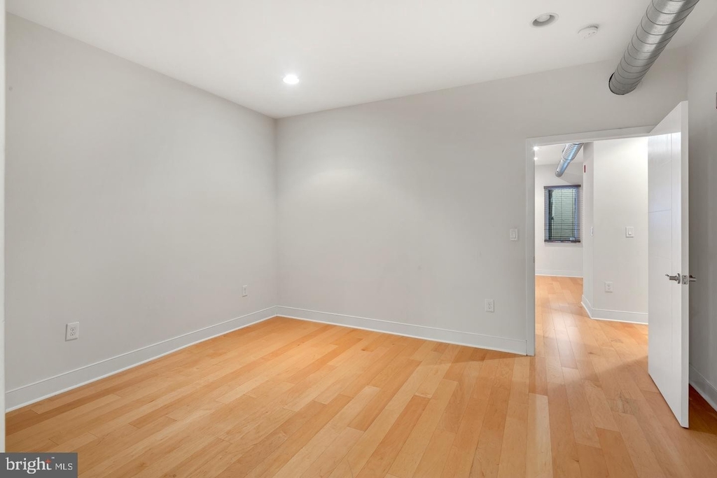 1305 Locust Street - Photo 5