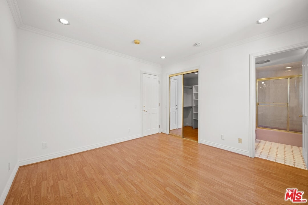 209 21st Pl - Photo 34