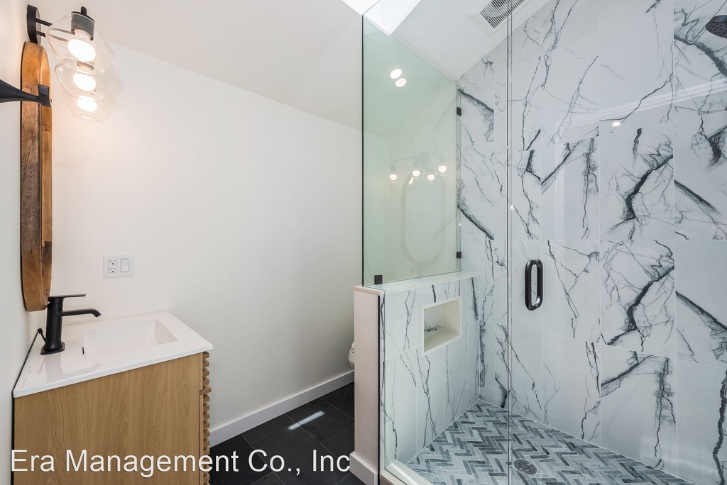 319 W Arrellaga Street - Photo 5