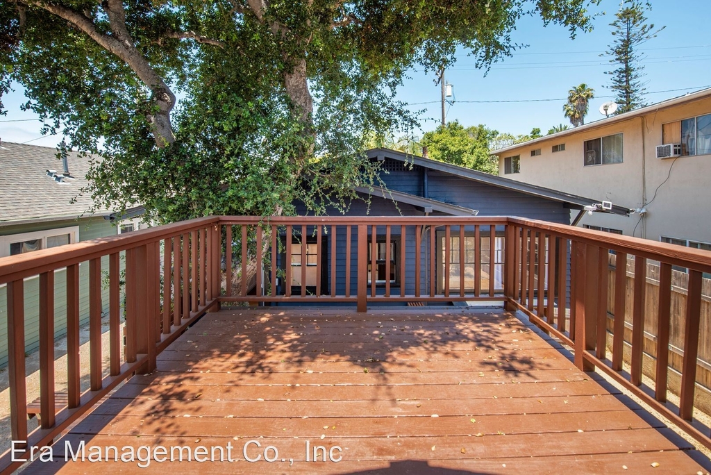 319 W Arrellaga Street - Photo 7