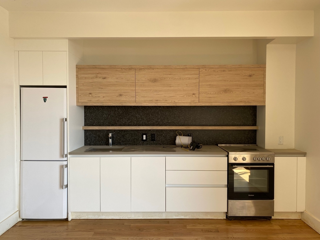 1068 Fulton Street - Photo 3