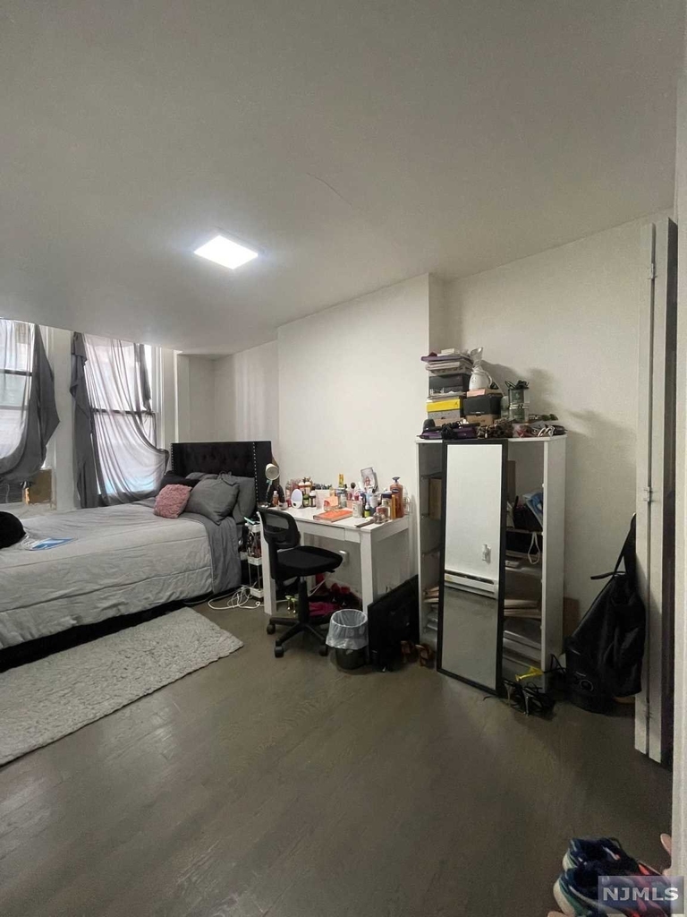 59 Halsey Street - Photo 4