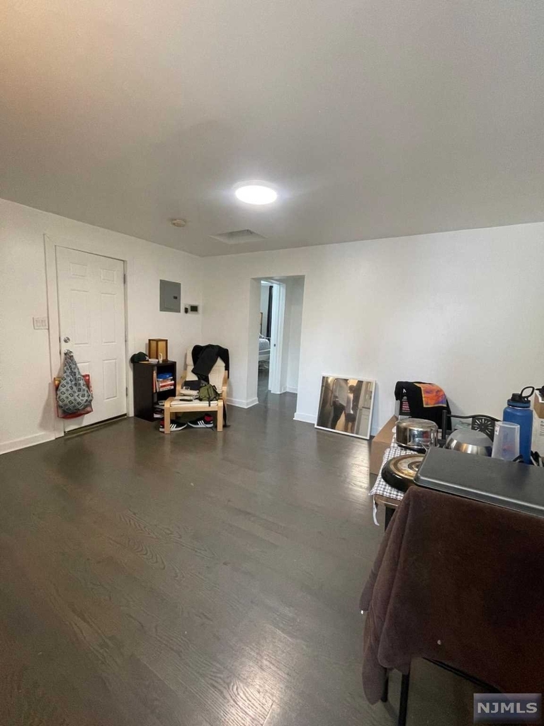 59 Halsey Street - Photo 2