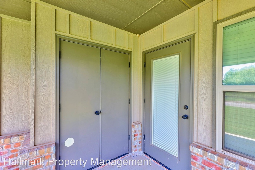 8808 Sw 55th Street - Photo 1