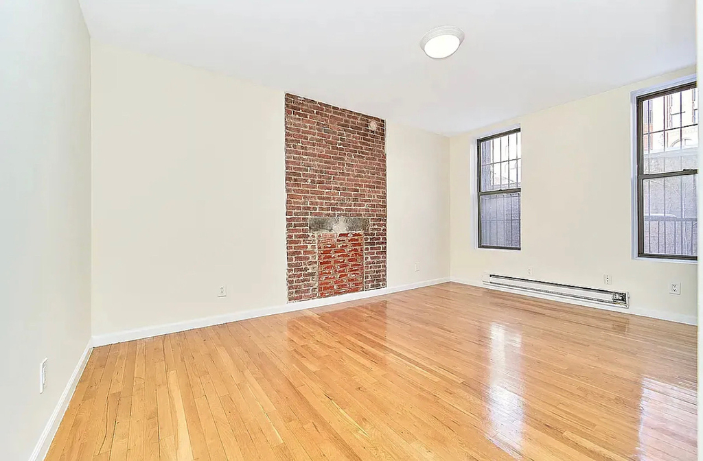 283 Mott Street - Photo 3