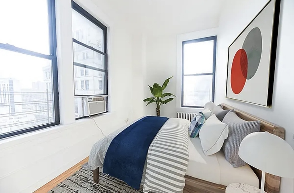 135 William Street - Photo 2