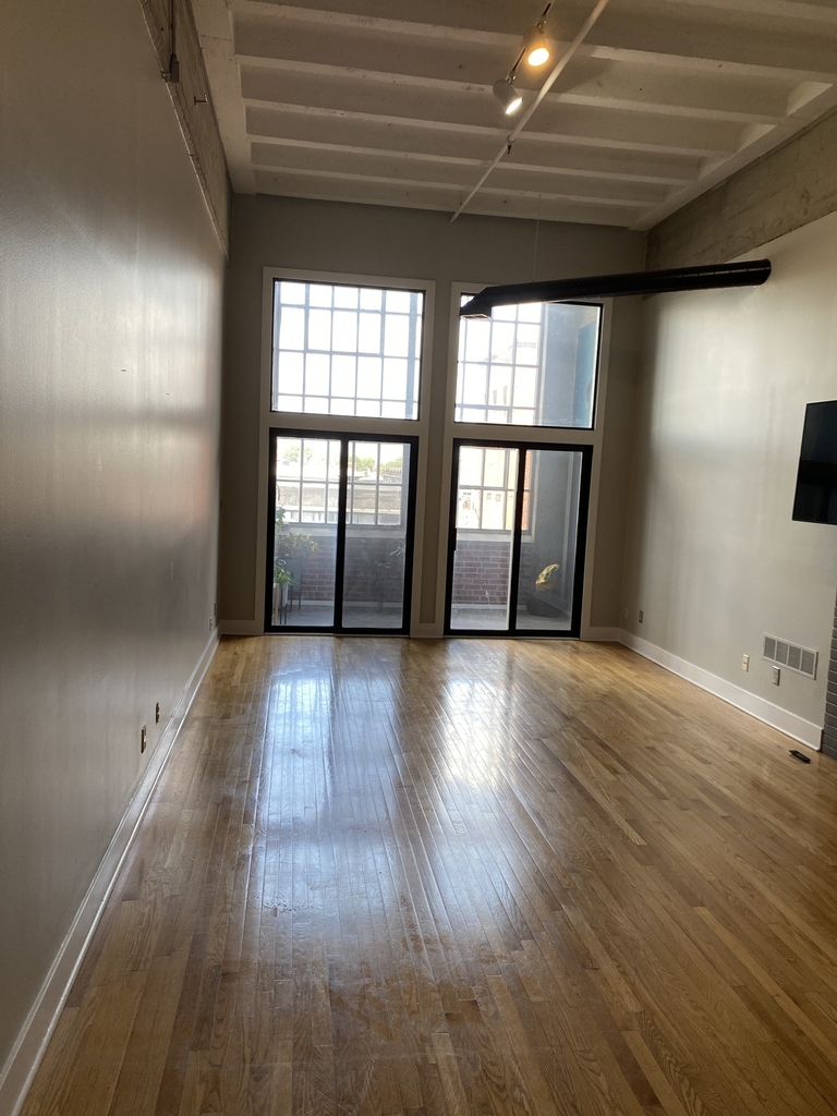 611 N Park Avenue - Photo 2