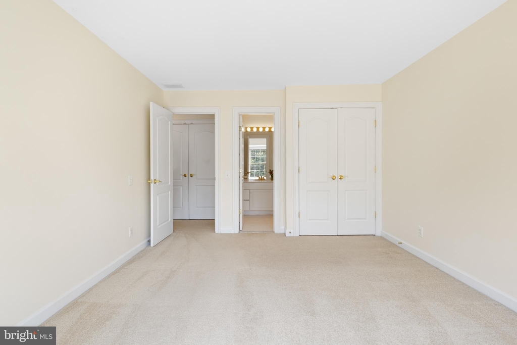 9576 Lagersfield Circle - Photo 32