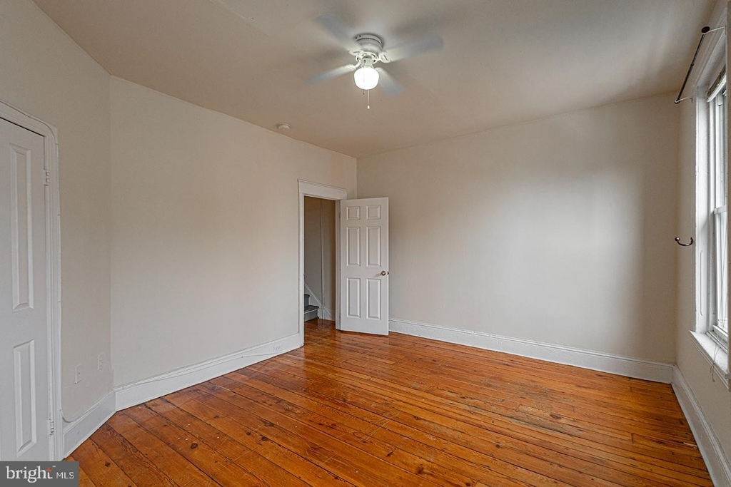 416 N Saunders Avenue - Photo 8