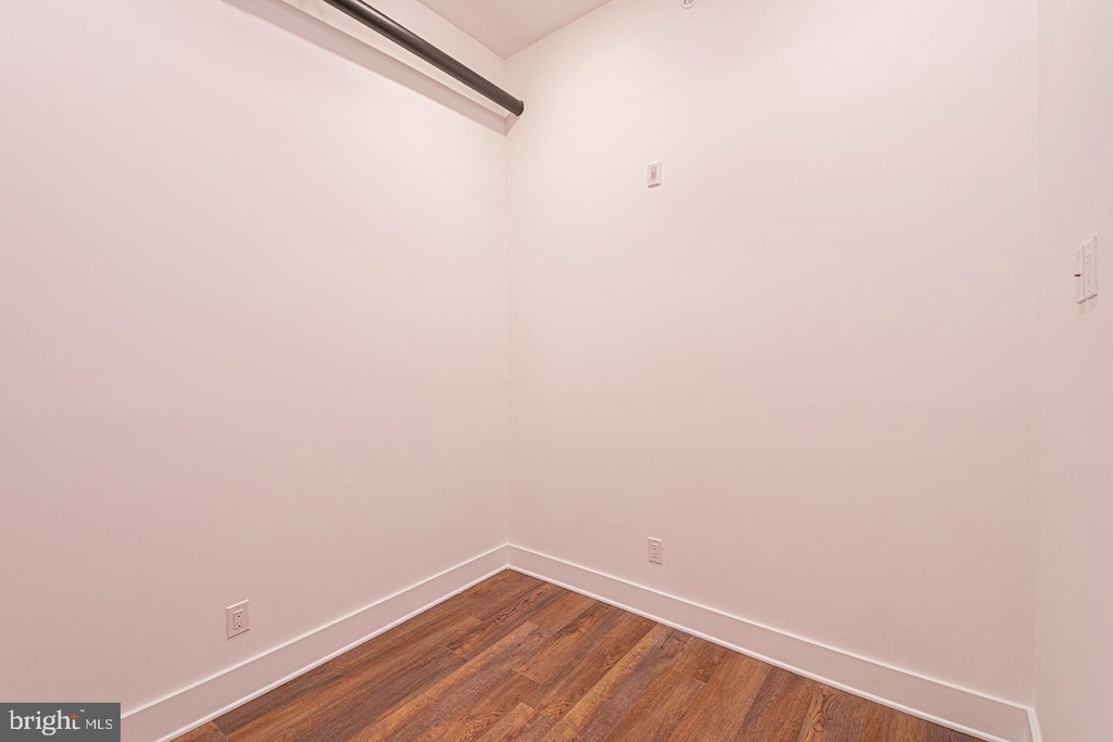 1211 Bainbridge Street - Photo 3