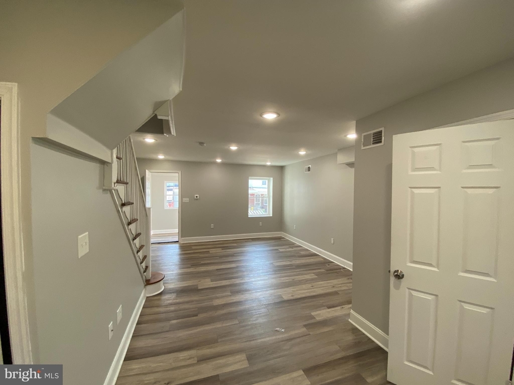 6507 Theodore Street - Photo 2