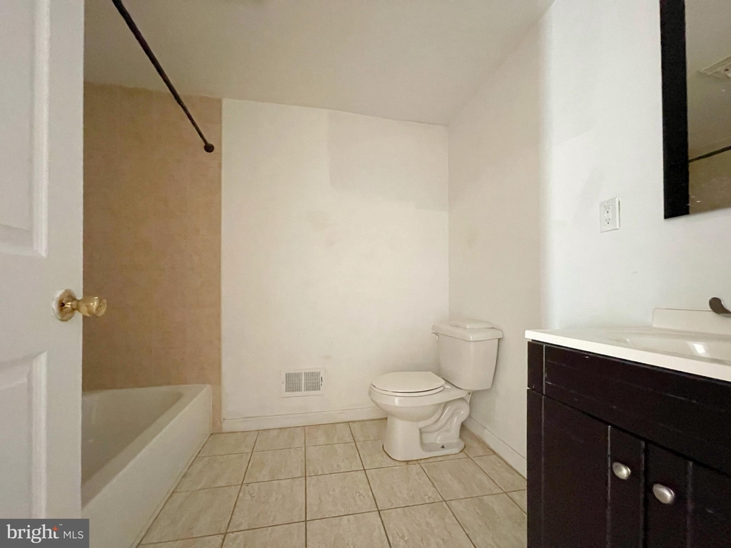 1121 Wallace Street - Photo 7