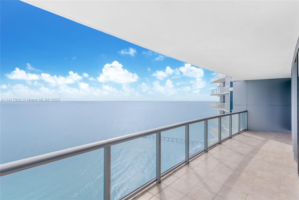 17001 Collins Ave - Photo 15
