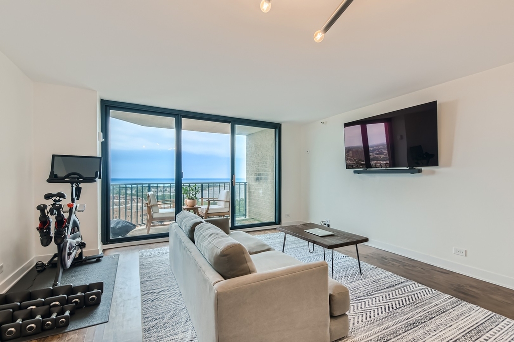 3660 N Lake Shore Drive - Photo 3