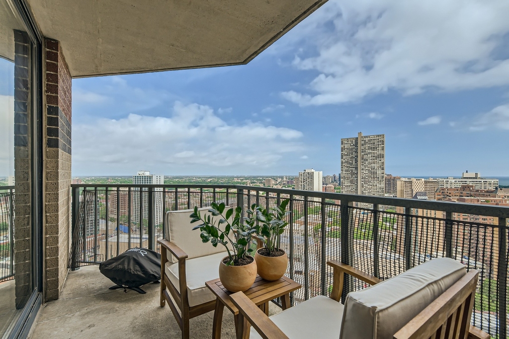 3660 N Lake Shore Drive - Photo 18