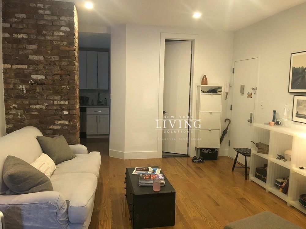 115 Carlton Avenue - Photo 0