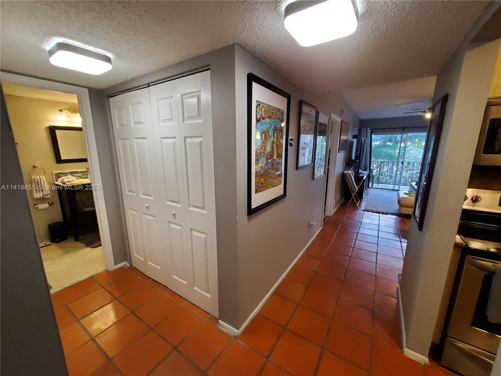 7900 Camino Cir - Photo 3