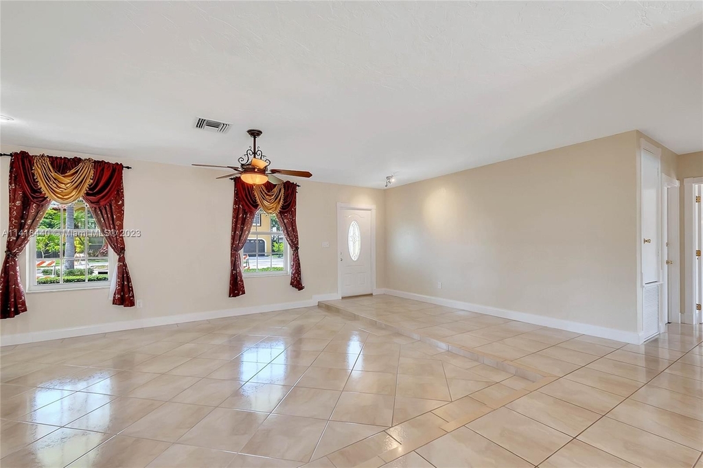 8275 Sw 206th Ter - Photo 5