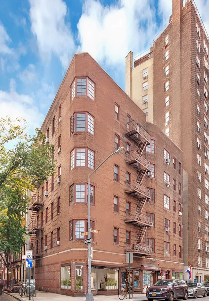 1 Jane Street - Photo 6