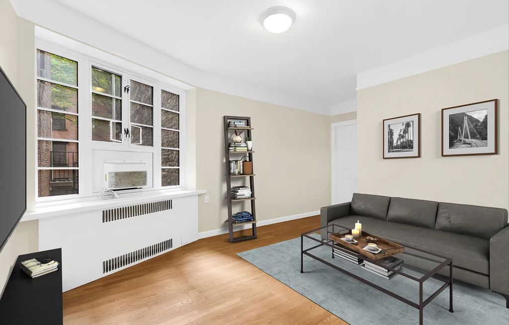 1 Jane Street - Photo 0