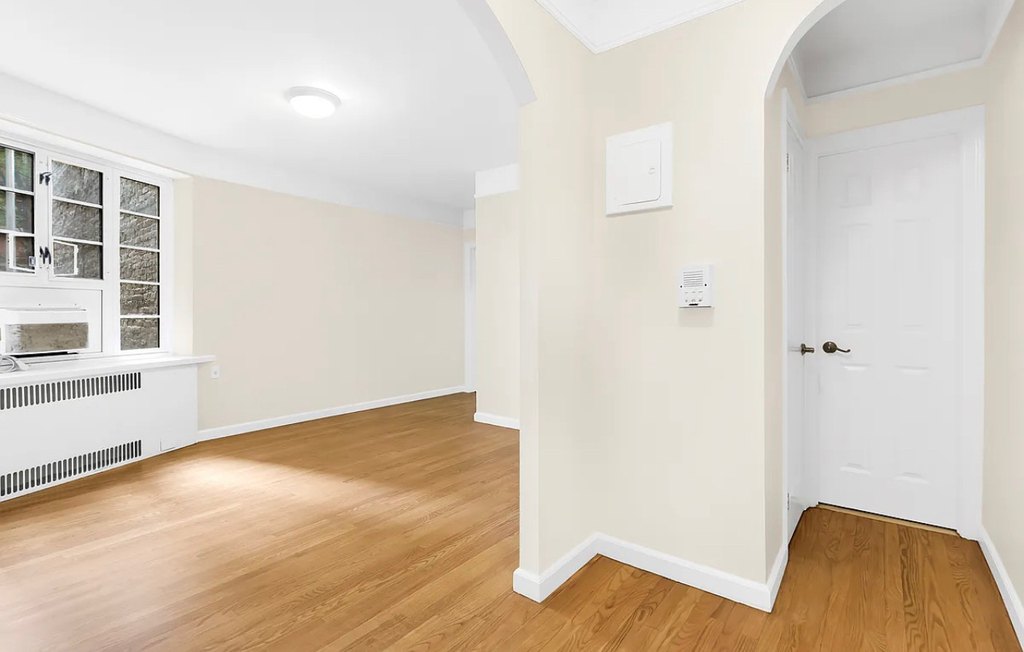 1 Jane Street - Photo 3