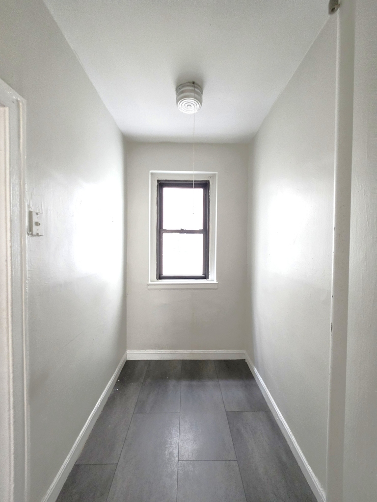 21-15 33rd Street - Photo 10