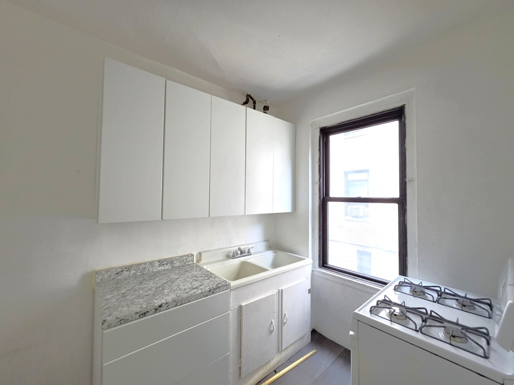 21-15 33rd Street - Photo 0