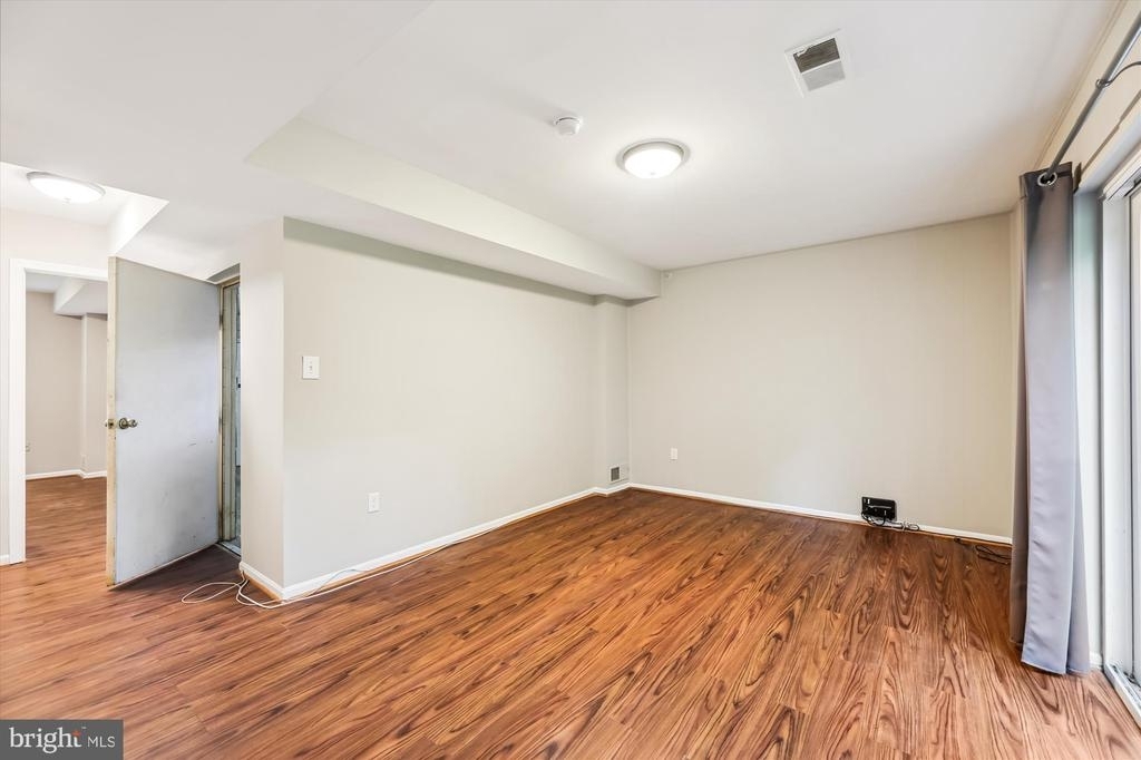 10004 Dalroy Ct - Photo 34