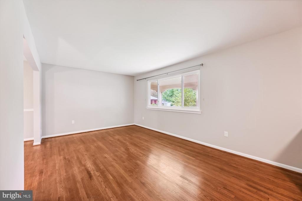 10004 Dalroy Ct - Photo 13