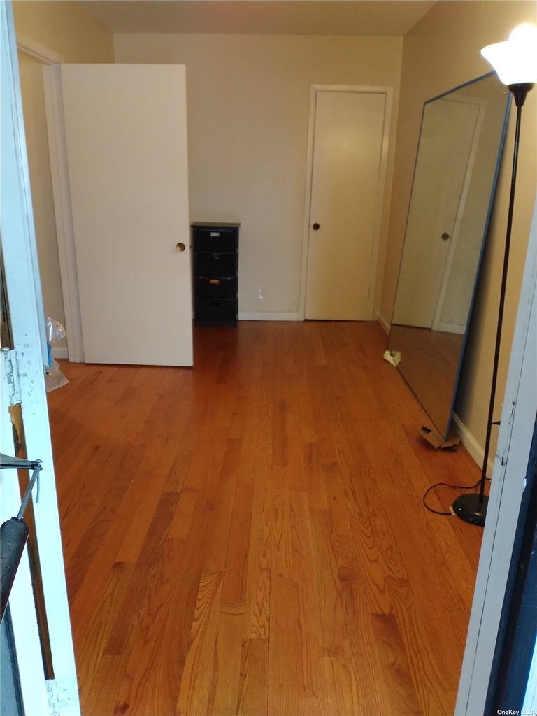 135-22 223rd Street - Photo 12
