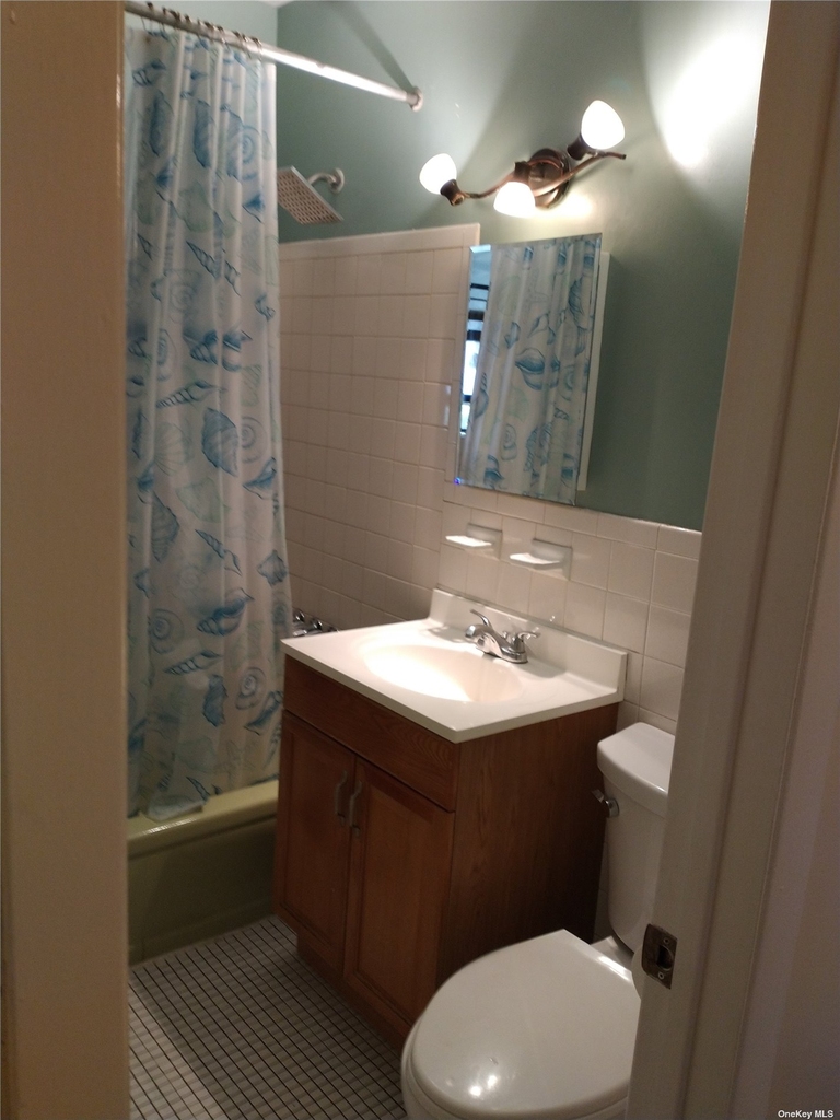 135-22 223rd Street - Photo 15