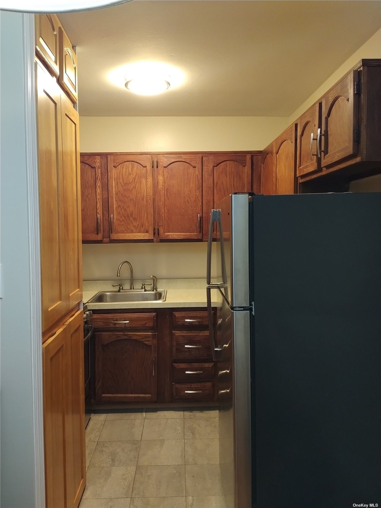 135-22 223rd Street - Photo 4
