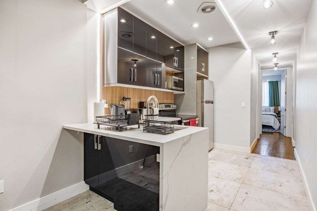 59 Graham Avenue - Photo 6