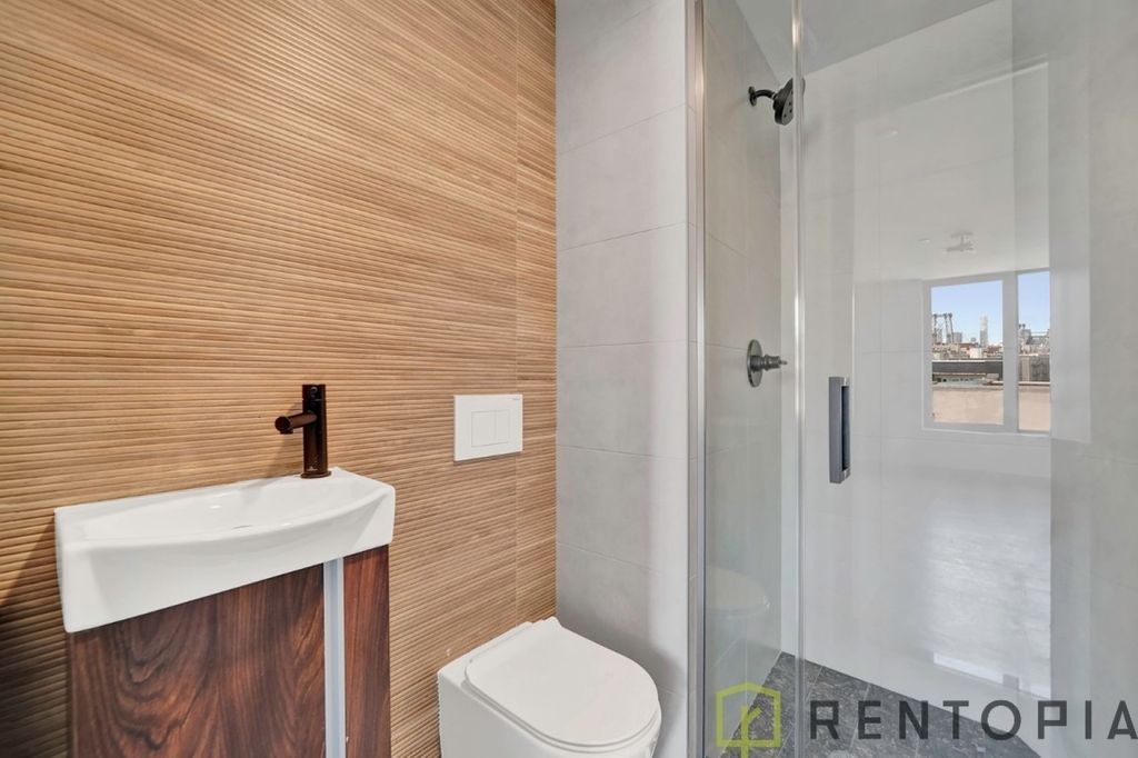 475 Grand Street - Photo 8