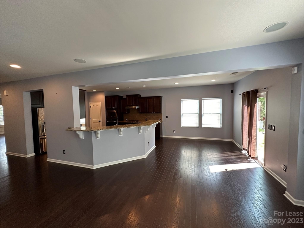 1010 Albany Park Drive - Photo 9