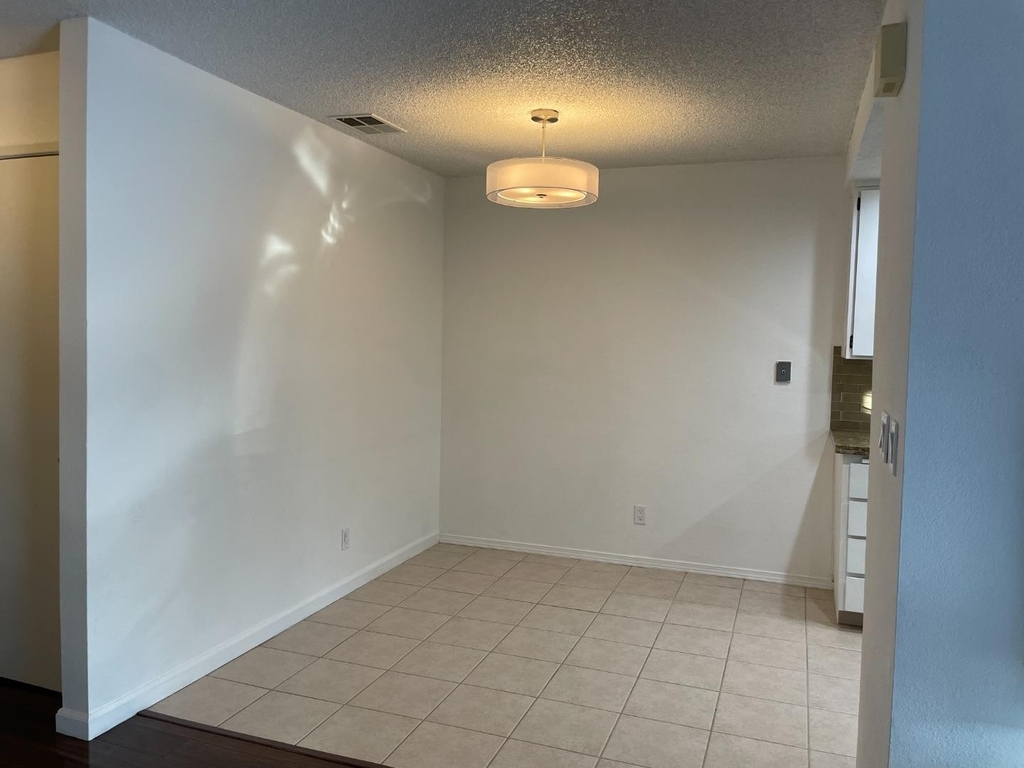 404 Shadowgraph Dr - Photo 10