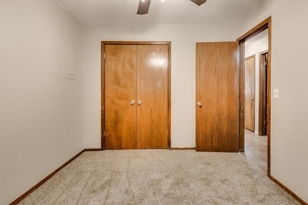 819 Russell Circle - Photo 7