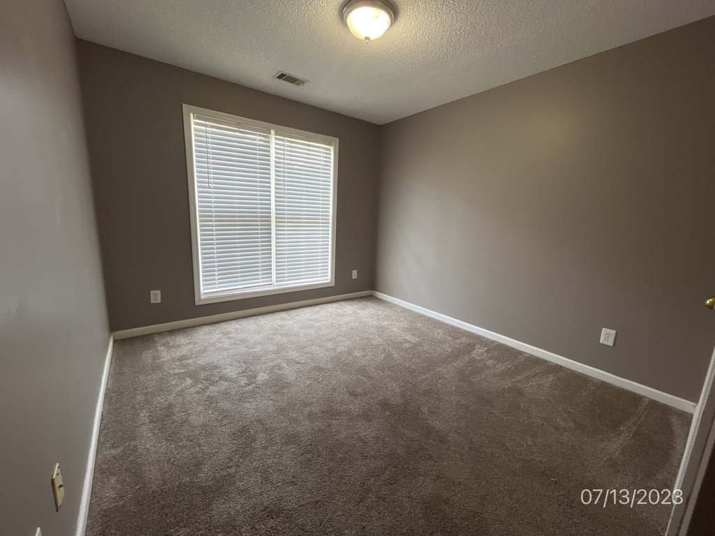 147 River Park Circle - Photo 7