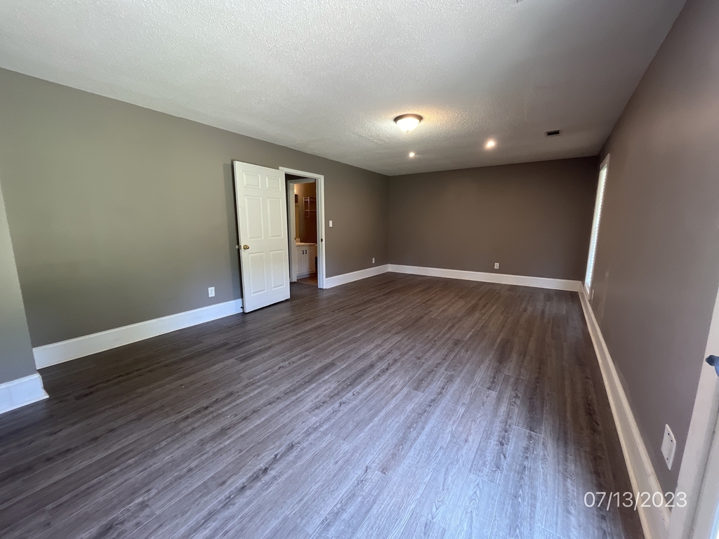 147 River Park Circle - Photo 15