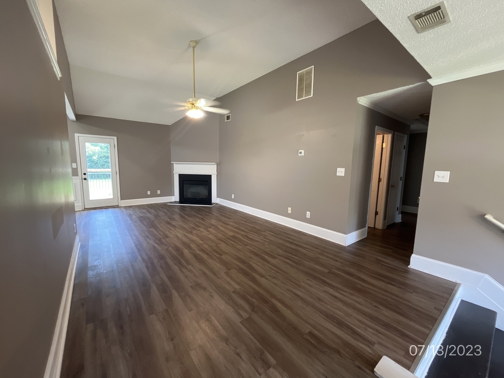 147 River Park Circle - Photo 2