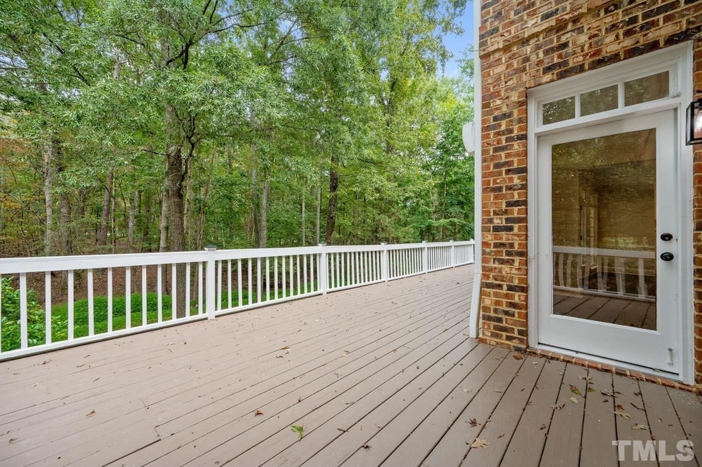 1202 Summerville Lane - Photo 26