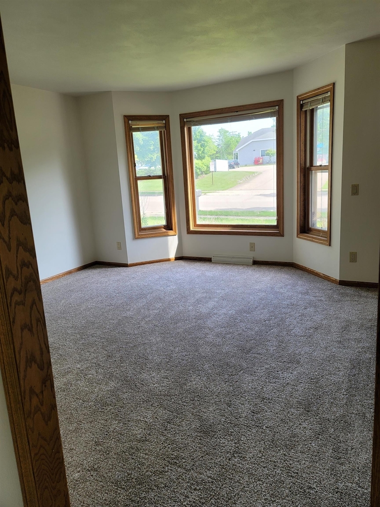 7008 Longmeadow - Photo 1