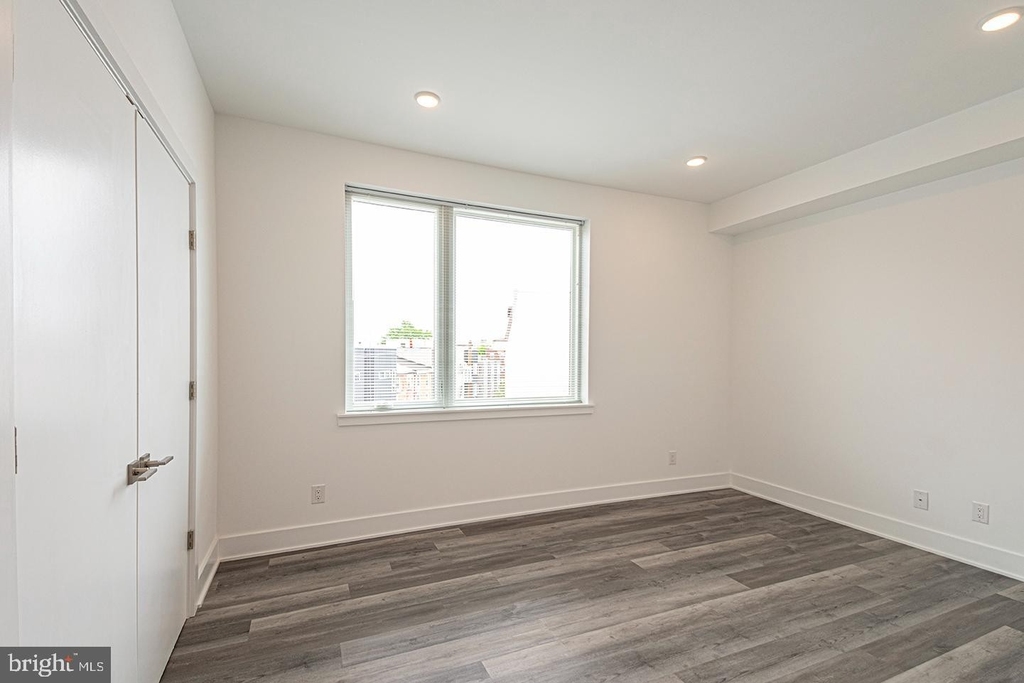 1245 Ridge Avenue - Photo 12