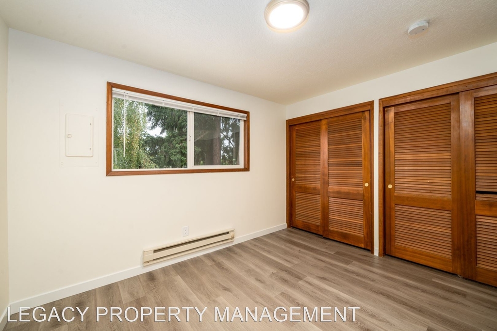 12240 Ne Siskiyou Street - Photo 10